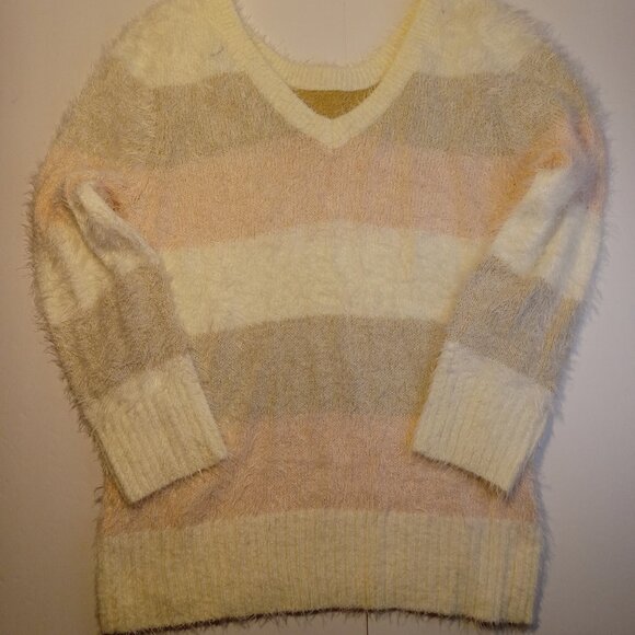 ALMOST FAMOUS DRESSY TOP STRIPE EYELASH SWEATER PEACH - Picture 1 of 2